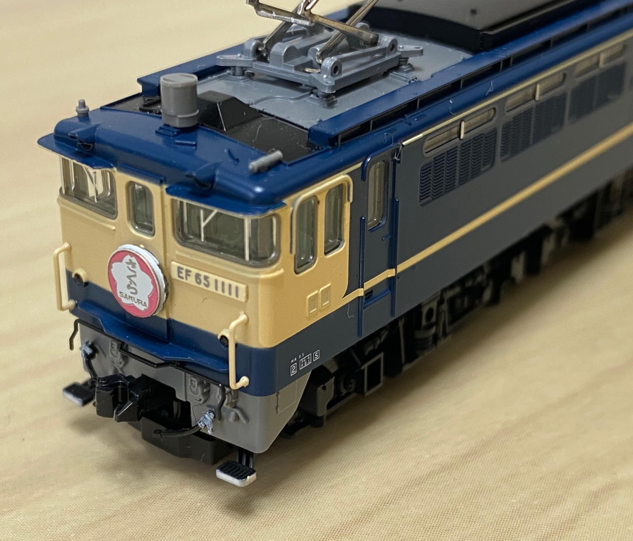 KATOとTOMIXのEF65-1000を比較する : 鉄道情景草案