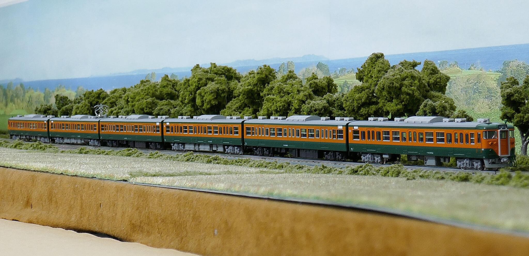 KATO 113系 2000番台 湘南色を他モデルと比較 : 鉄道情景草案