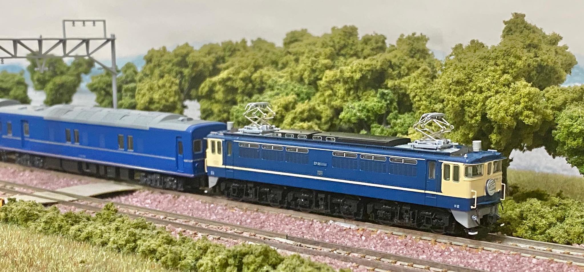 KATOとTOMIXのEF65-1000を比較する : 鉄道情景草案