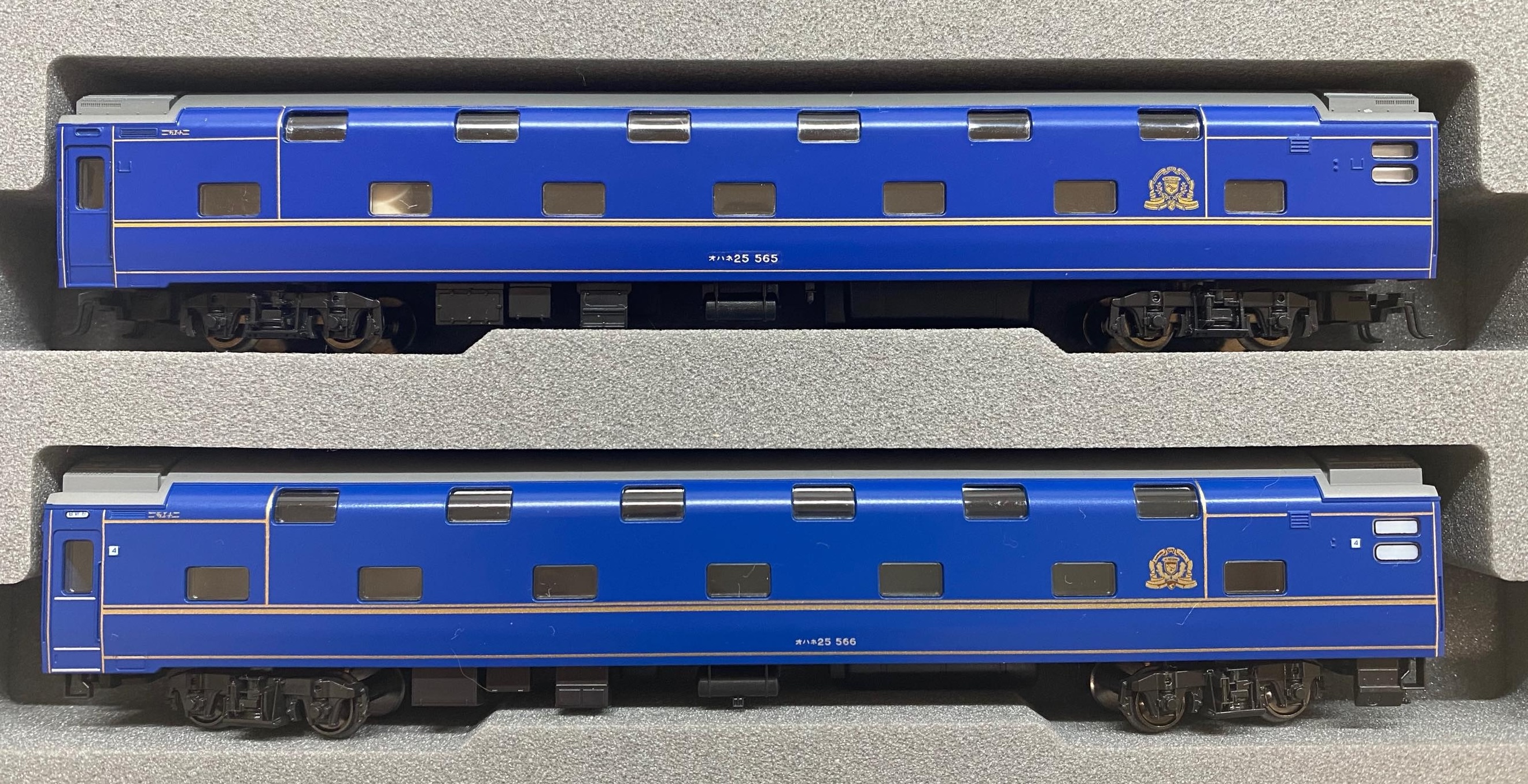 24系 北斗星 比較（TOMIX旧製品、KATO最新版) : 鉄道情景草案