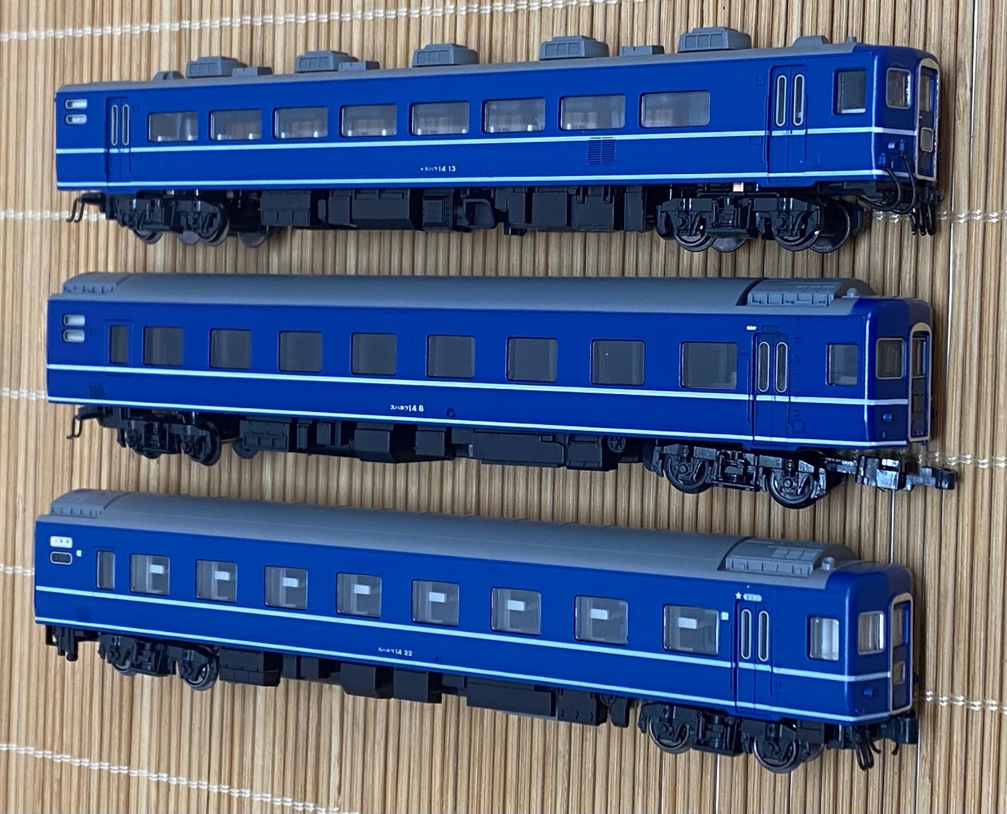 KATO 14系 寝台車と座席車(旧製品)を連結可能にする : 鉄道情景草案