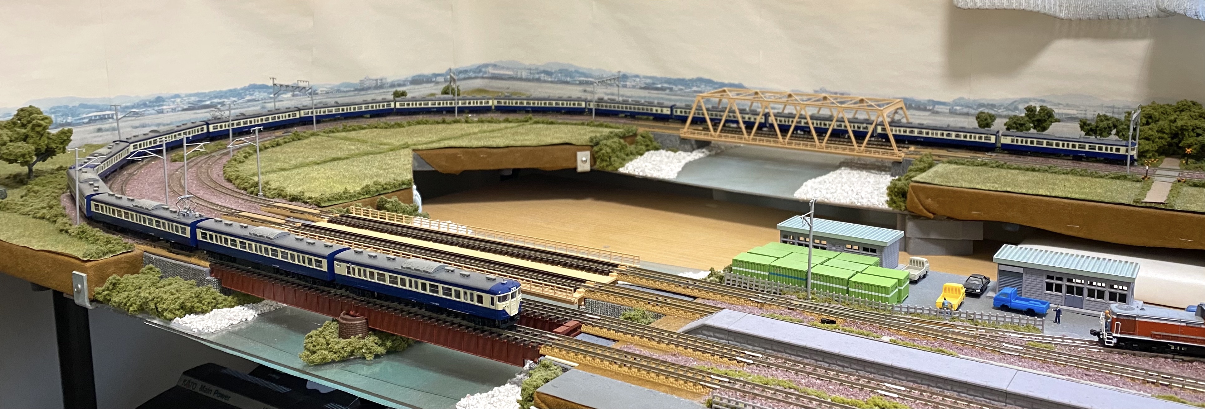 トミックス113系15両編成を1モーターで走行 : 鉄道情景草案