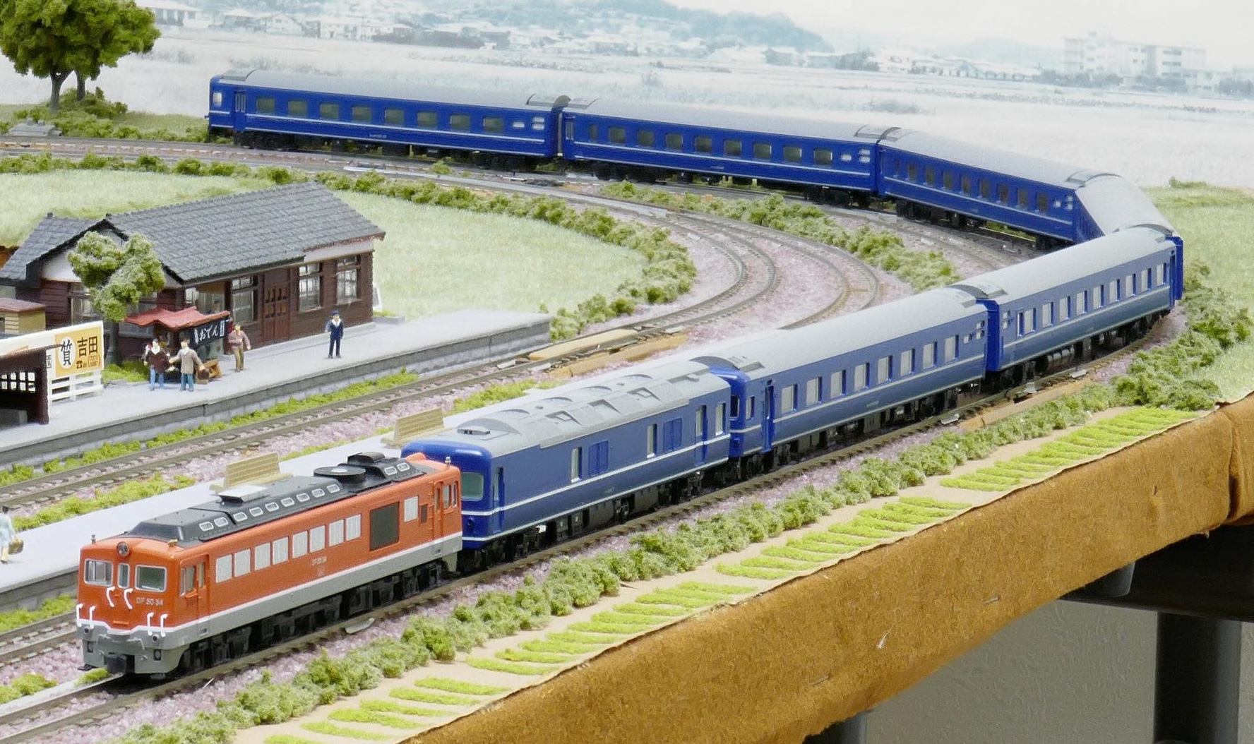 マイクロエース24系25型の内装色を変えてみる(1) : 鉄道情景草案