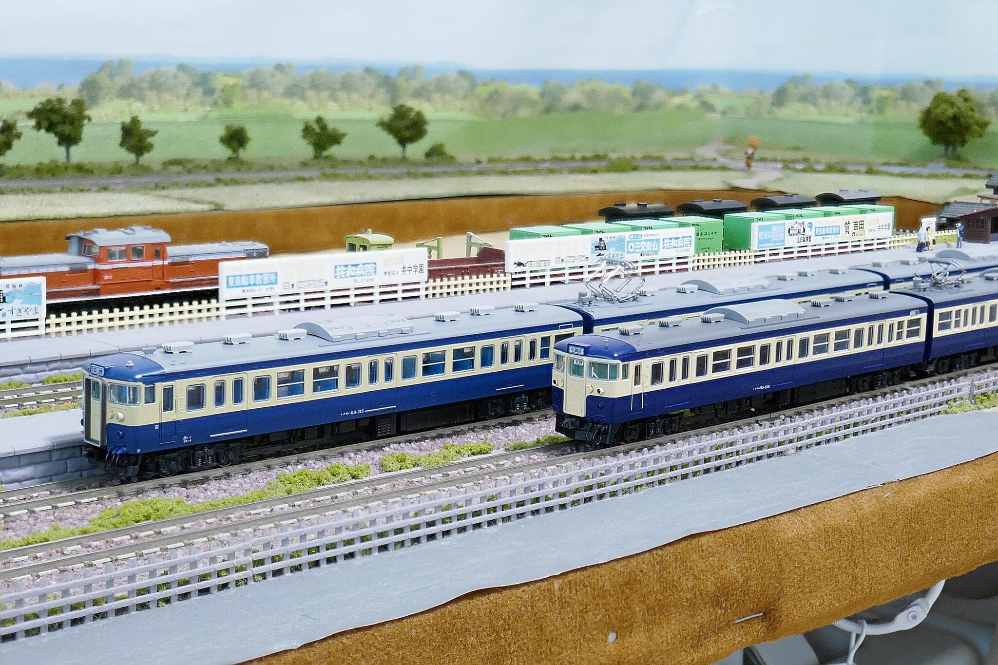 TOMIX 115系300番台 横須賀色(KATOと比較) : 鉄道情景草案