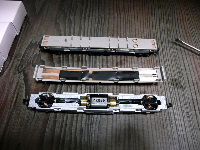 TOMIX モーター車のフライホイール化 : 鉄道情景草案