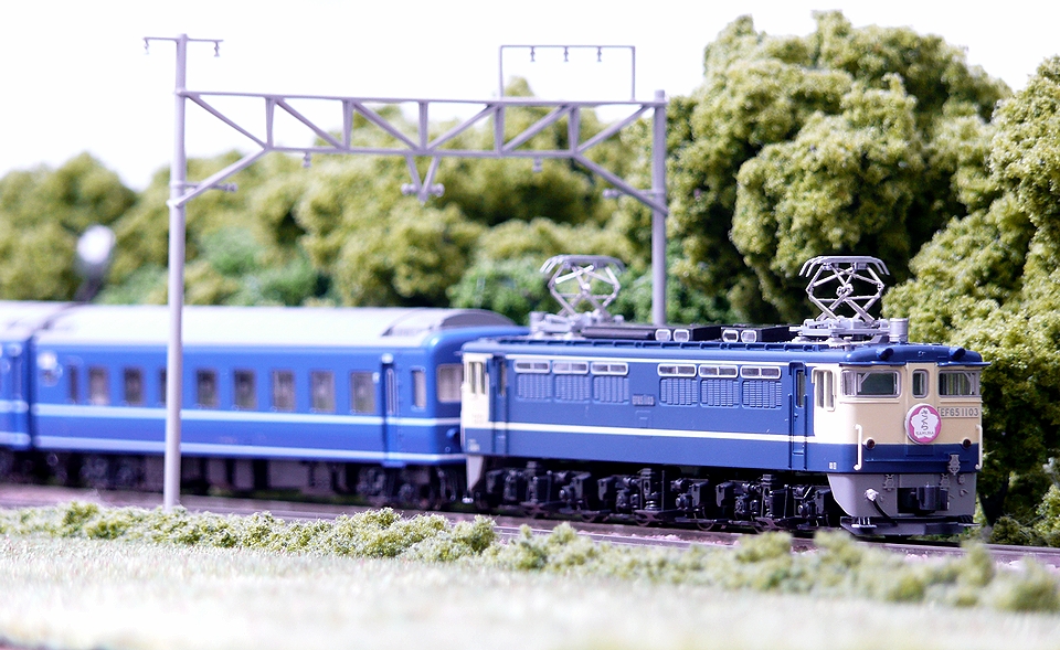 KATO EF65-1000 14系さくら : 鉄道情景草案