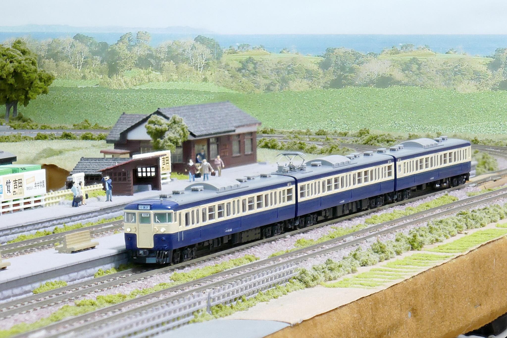 TOMIX 115系300番台 横須賀色 : 鉄道情景草案
