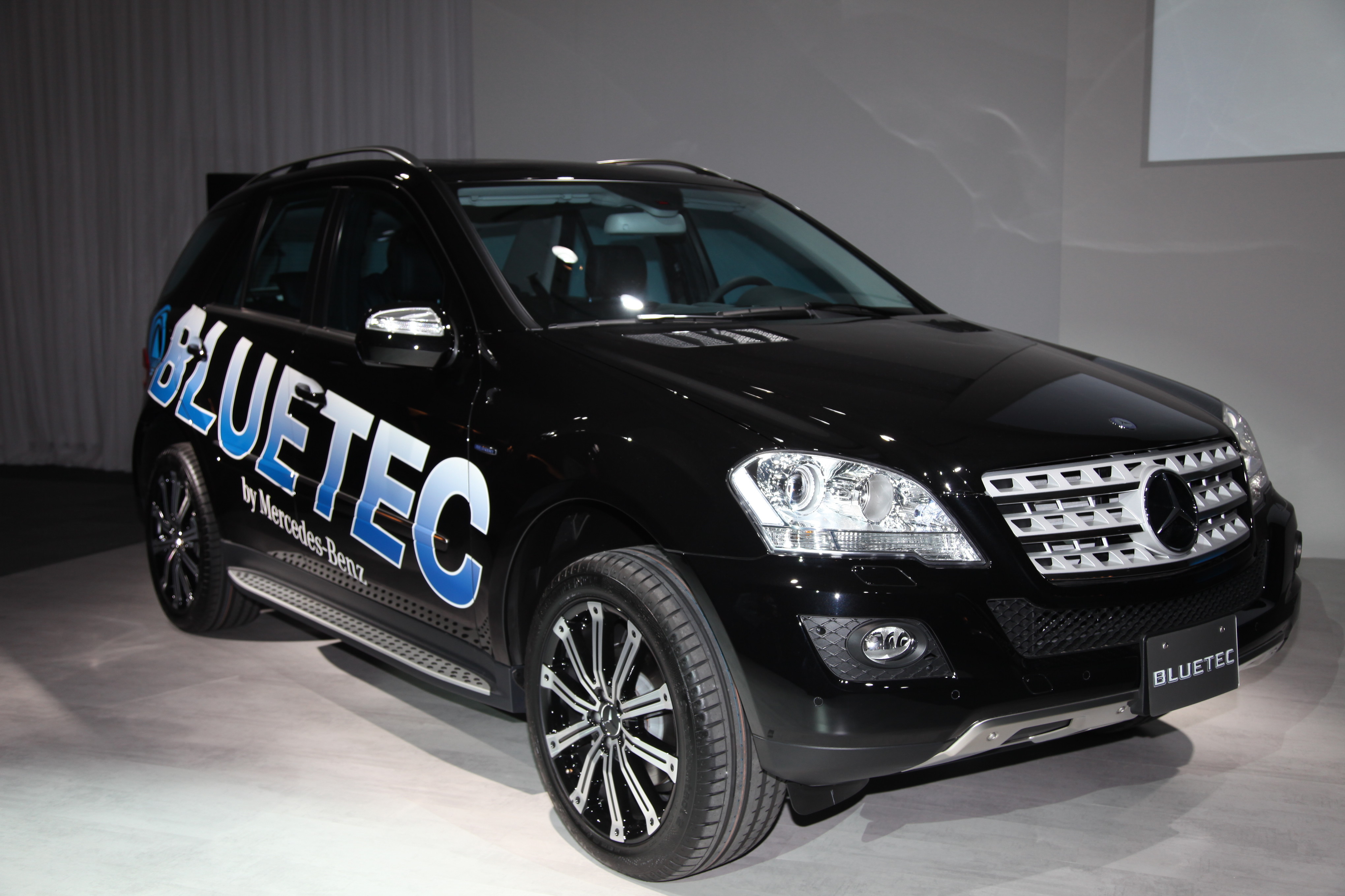 環境に配慮したベンツsuv Ml350ﾌﾞﾙｰﾃｯｸ 登山家 野口健特別仕様発表 アルピニスト 野口健のブログ