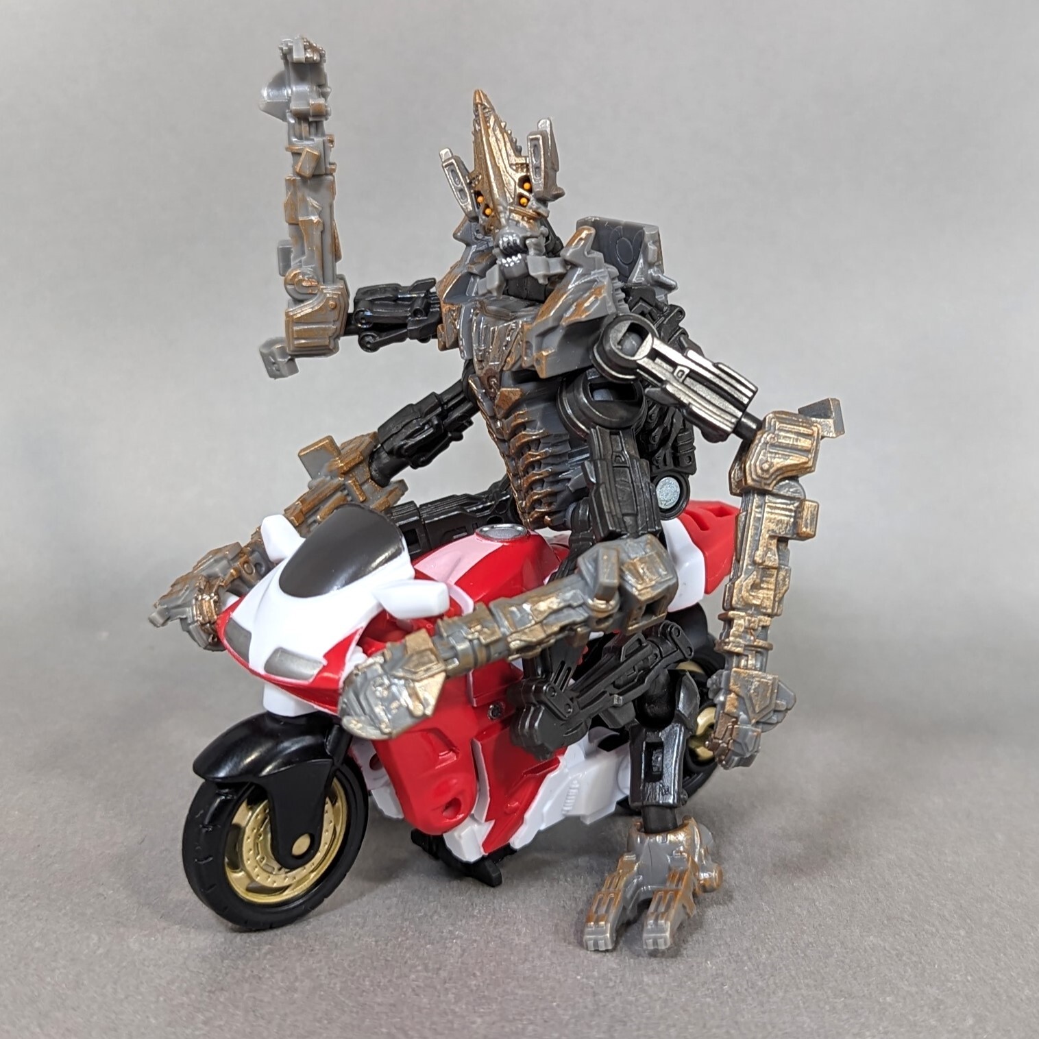 レビュー TF スタジオシリーズ アーシー(ROTB) : ふじの生態日記