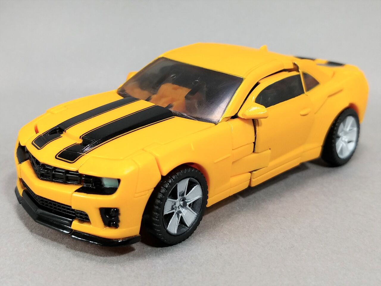 レビュー TF スタジオシリーズ バンブルビー(リベンジver.) : ふじの