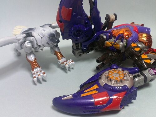 レビュー TF ビーストウォーズメタルス 勇猛の対決 シルバー レビュー TF ビーストウォーズメタルス 勇猛の対決 シルバー