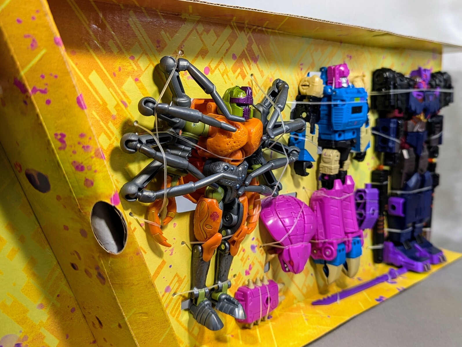 レビュー TF LEGACY UNITED VERSUS MULTIPACK G1ユニバース スクイーズ