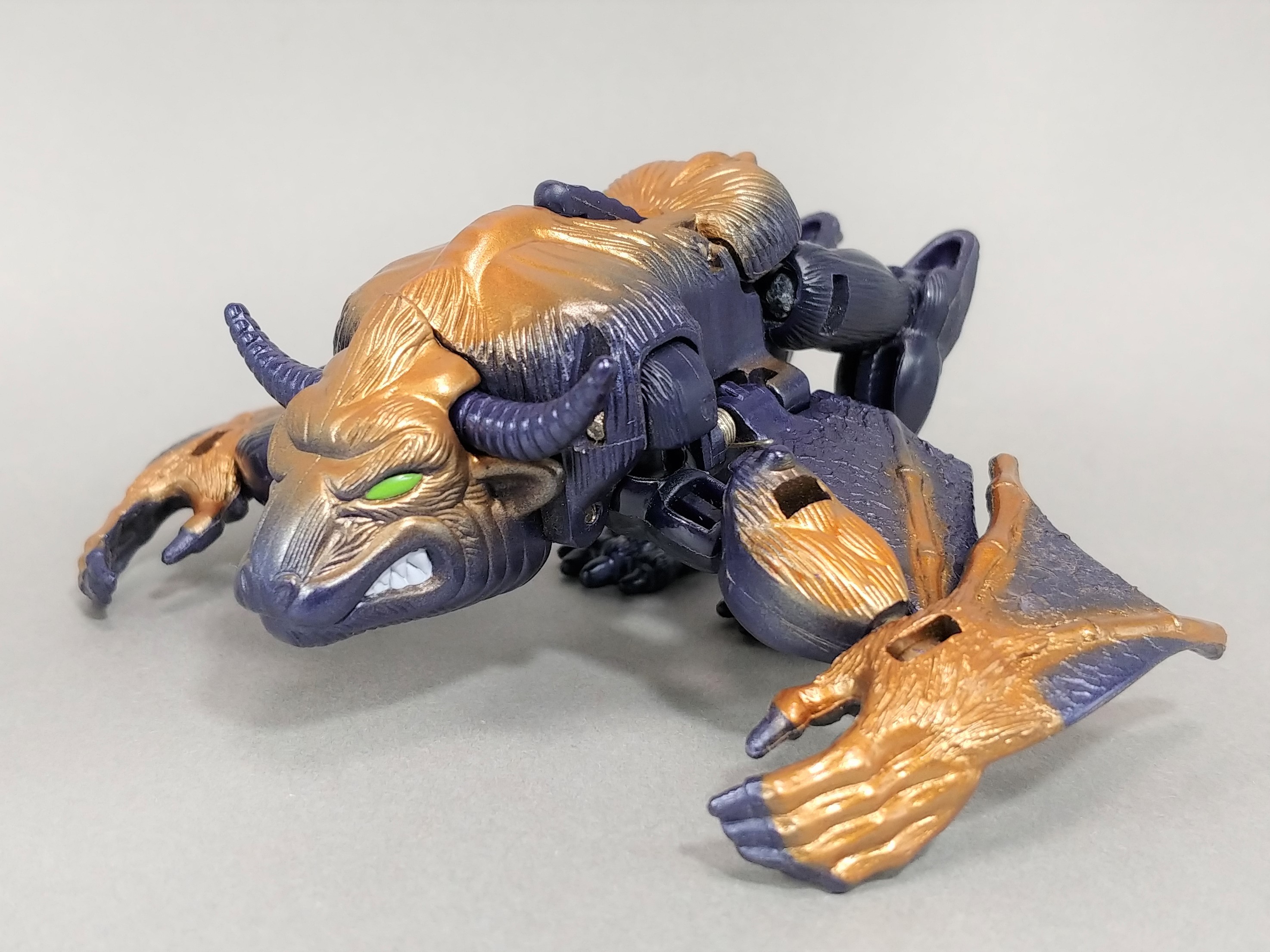 トランスフォーマー オプティマスマイナー 海外版 ビーストウォーズ ハズブロ DLX オプティマスプライマル（ビーストウォーズユニバース