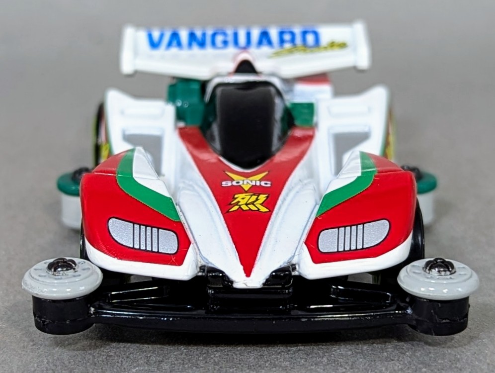 ③ トミカプレミアムunlimited バンガードソニック＆ビクトリーマグナム