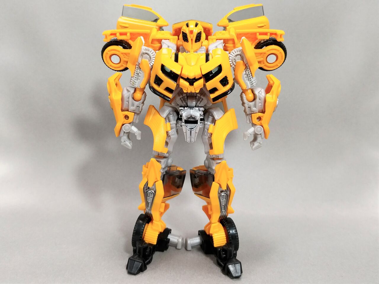 トランスフォーマー スタジオシリーズ リベンジ版 バンブルビー レビュー TF スタジオシリーズ バンブルビー(リベンジver