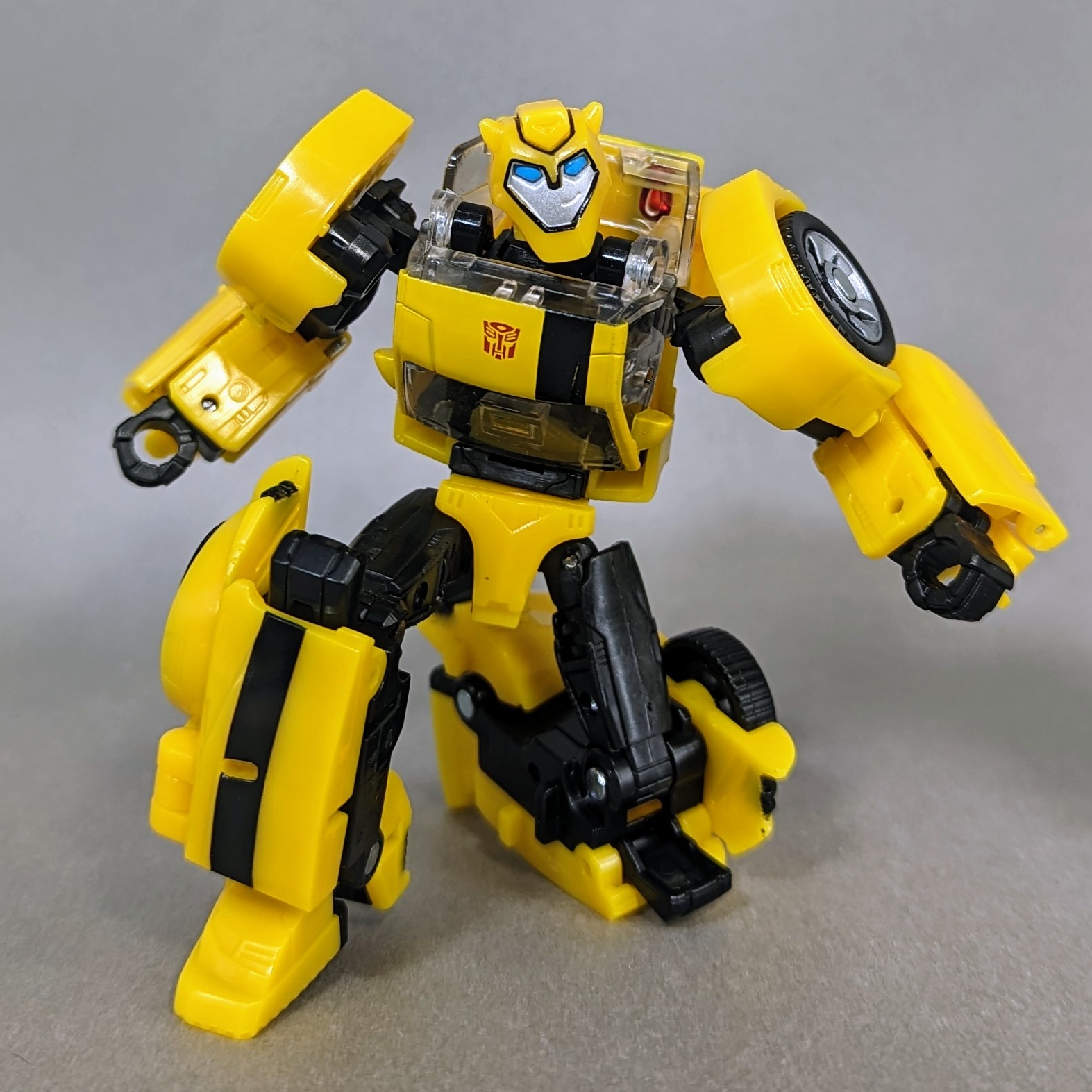 レビュー TF LEGACY UNITED アニメイテッドユニバース バンブルビー