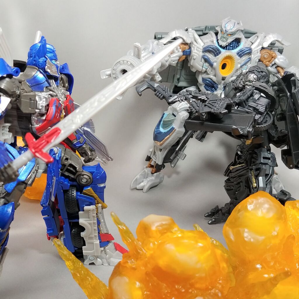レビュー TF THE LAST KNIGHT SDCC2017限定 オプティマス