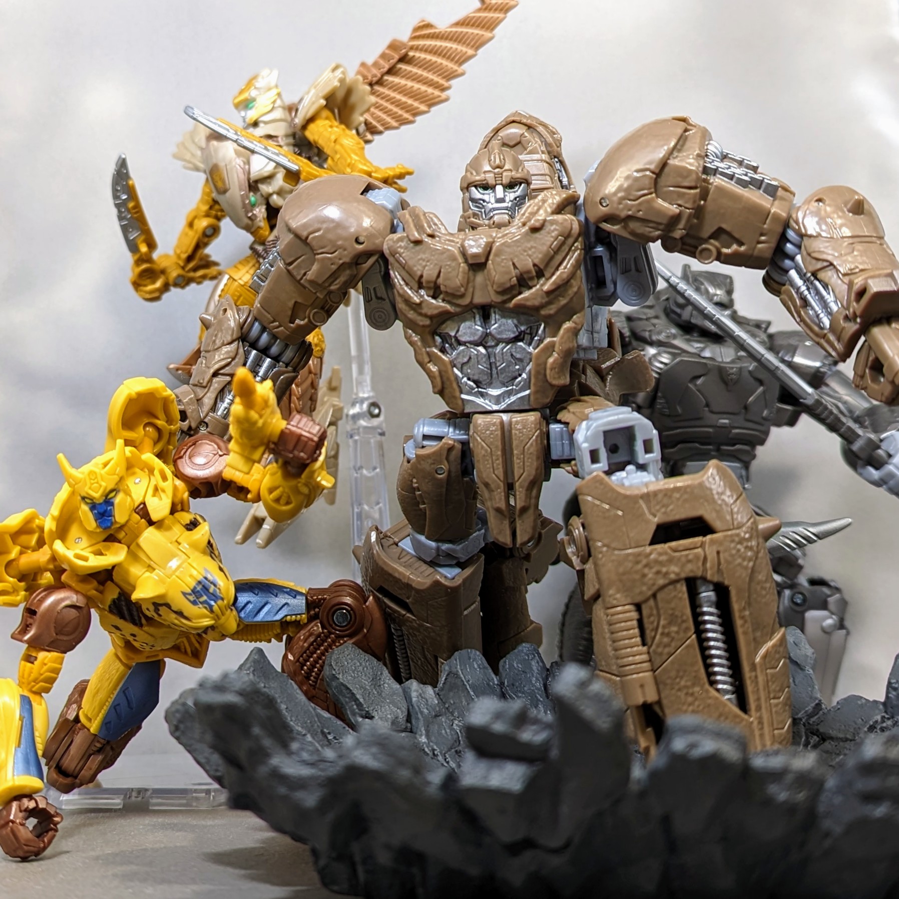 トランスフォーマー ビースト覚醒　 ボイジャークラス、デラックスクラスセット Amazon.co.jp: タカラトミー(TAKARA TOMY) トランスフォーマー
