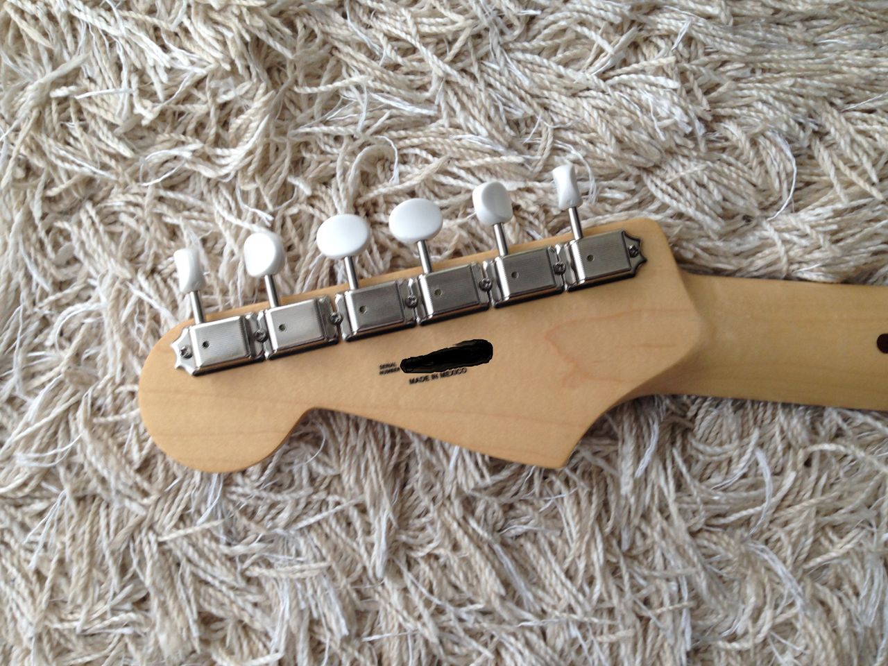 本日午前終了Fender Mexico ストラトキャスターストラップ付き