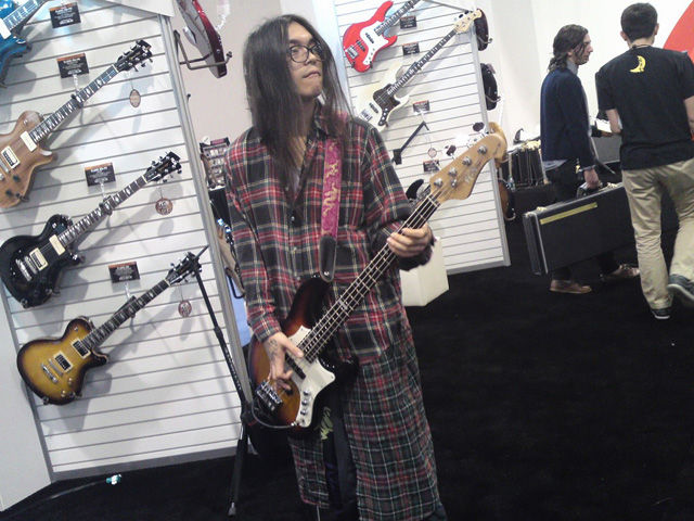 2012 Nammショウ その１8 アーティストデモ演奏 Rize Ken Ken フジゲン工場ブログ
