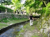 川
