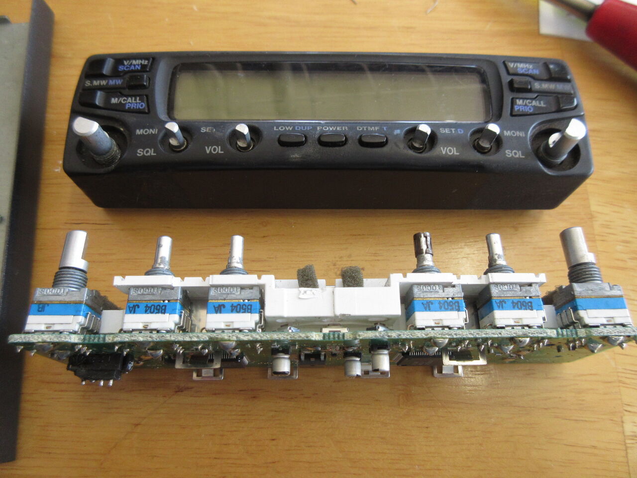 修理の日々 IC-2710D : タケダ無線日記