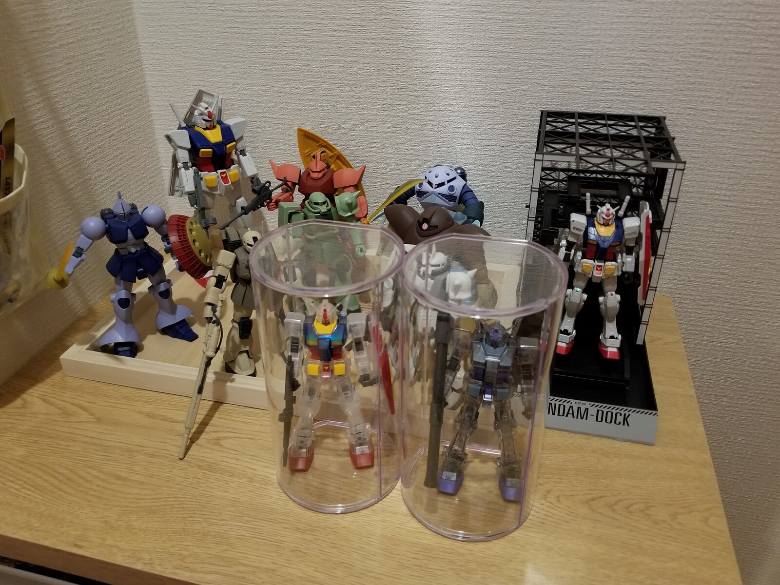 ガンプラを飾る 夢の超特急 趣味と旅と色々と
