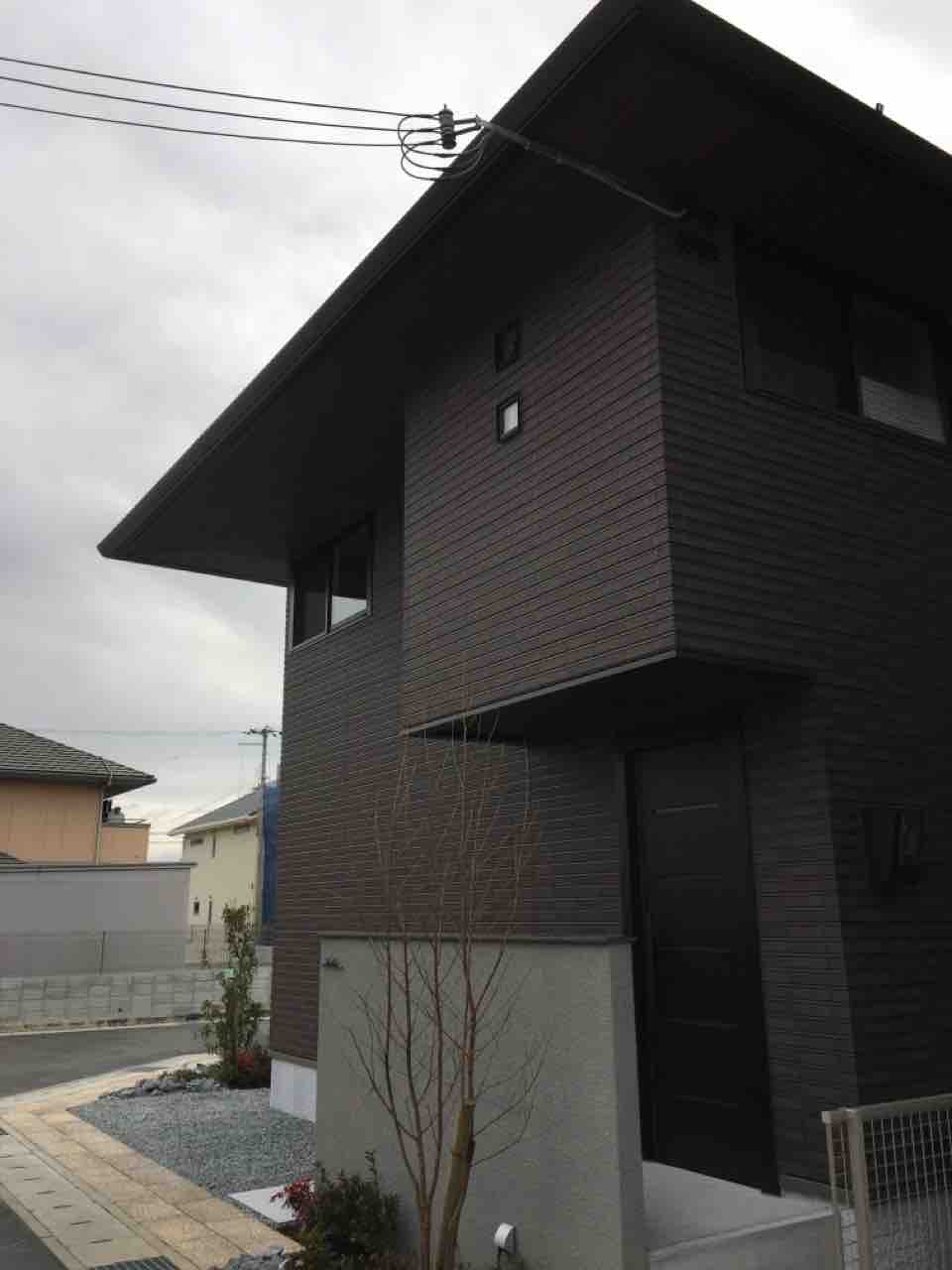 最近の外壁色の流行りについて 住宅営業マンにだまされるな 家づくりに失敗しない為に大事な事 最近の外壁色の流行りについて 住宅営業マンにだまされるな 家づくりに失敗しない為に大事な事