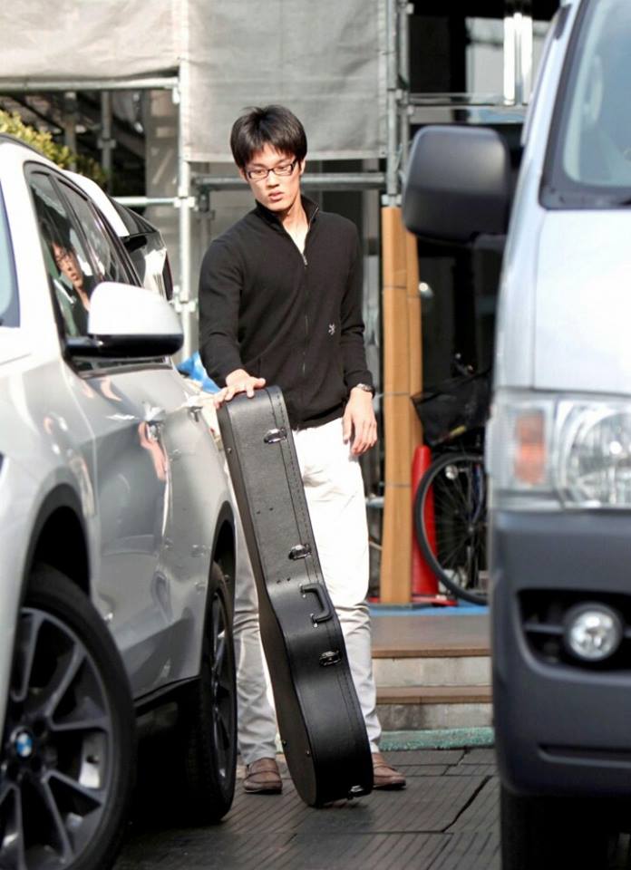 藤浪 ギター持参でキャンプイン 暇つぶし も大事な息抜き 藤浪晋太郎投手のニュースまとめ 藤浪 ギター持参でキャンプイン 暇つぶし も大事な息抜き 藤浪晋太郎投手のニュースまとめ