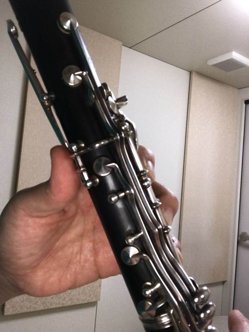 左手親指～レジスターキーとトーンホールの押さえ方 : クラリネット