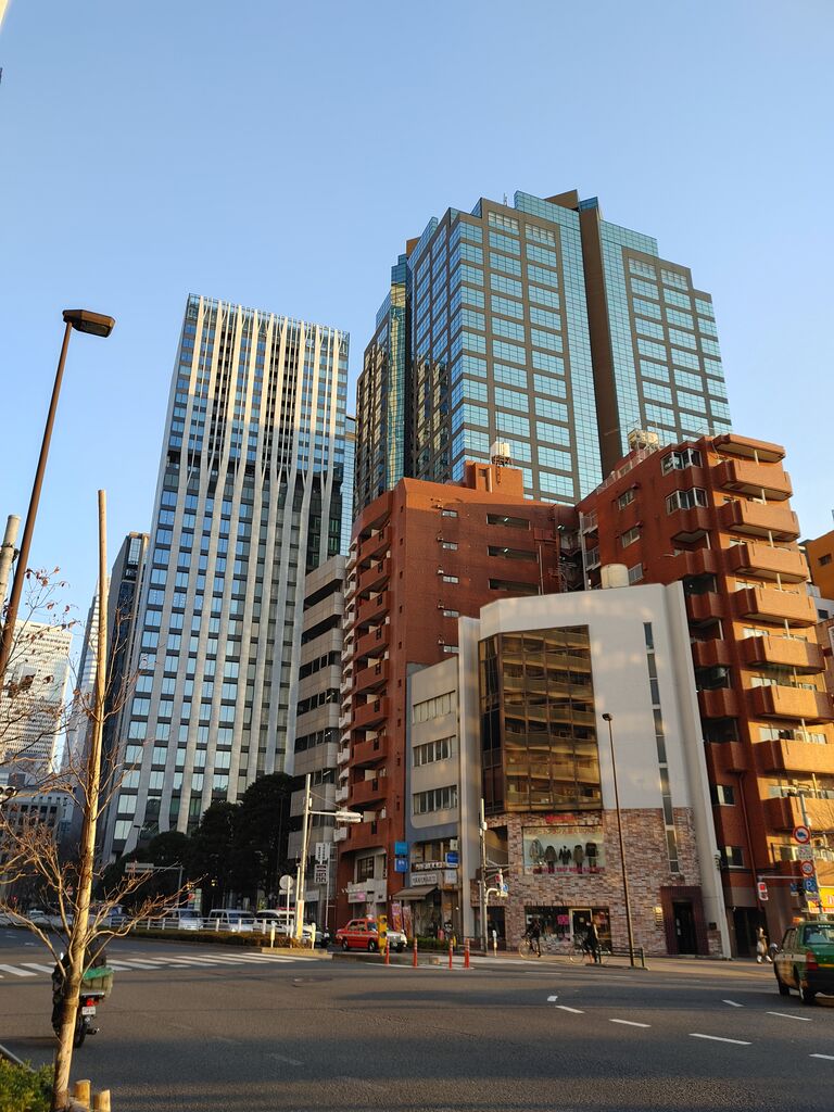 ウーバーイーツ配達員の報酬引き下げ(今日の共同通信のネット記事の