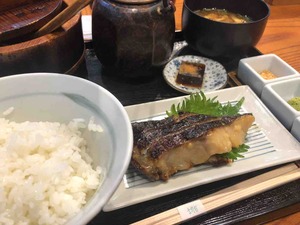 7625F2A5-8D73-4AEC-8985-C363402C9B7C