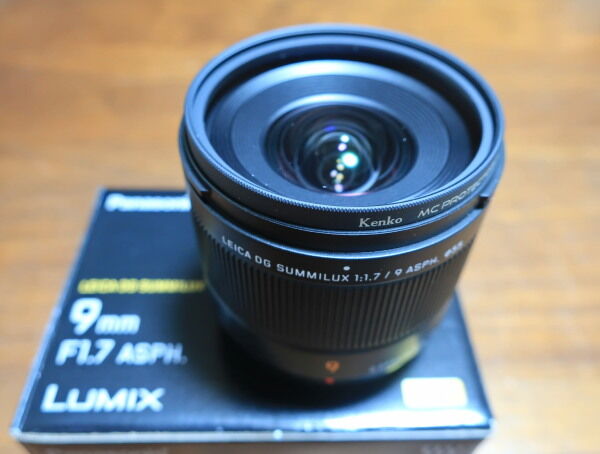 パナソニック LEICA DG SUMMILUX 9mm/F1.7 ASPH. H-X09 : 柴犬と暮らす