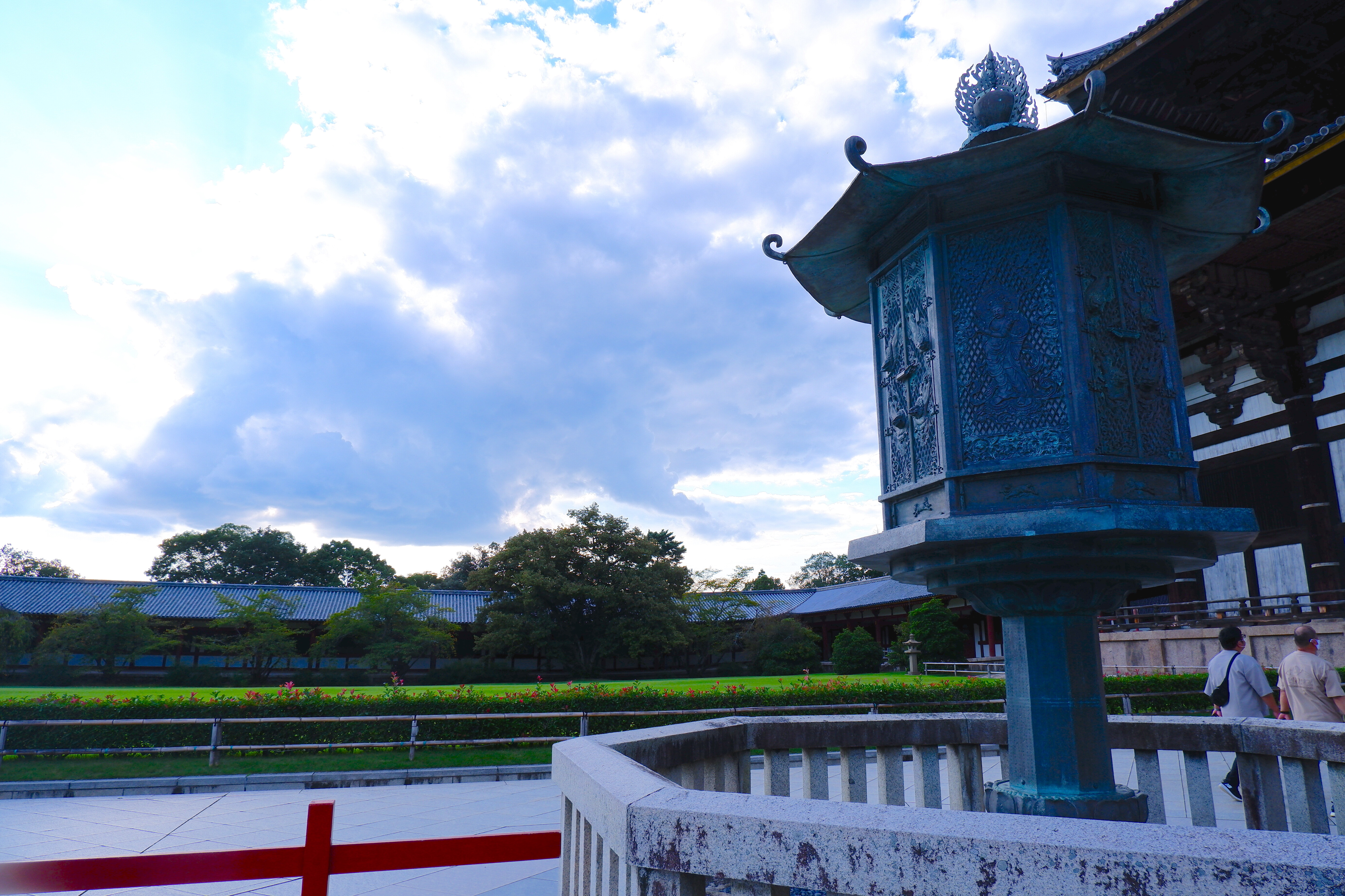 オブジェ 東大寺大佛殿 鴟尾（しび・とびのお） 台付き - 置物