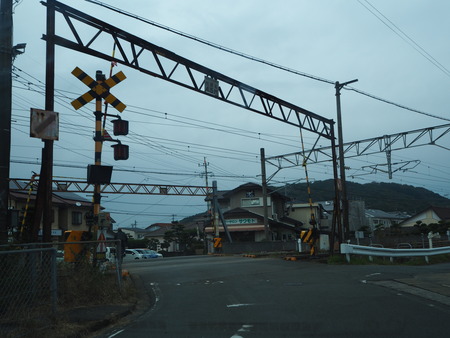 7-諫早市多良見町 猫雑貨とコーヒー 厚底をはいたねこPB226324
