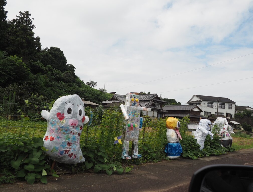 2025 今年もユニークな案山子がズラリ！「鬼木棚田まつり」（東彼