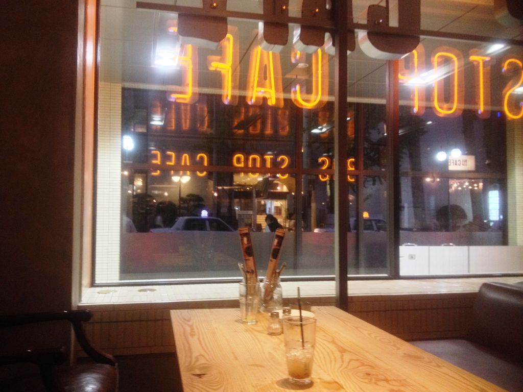 地下鉄 博多駅直結のバスラウンジ併設のオシャレなカフェ Bus Stop Cafe 福岡市博多区 長崎 諫早市民 ふくちゃんの食う 寝る 遊ぶ日記