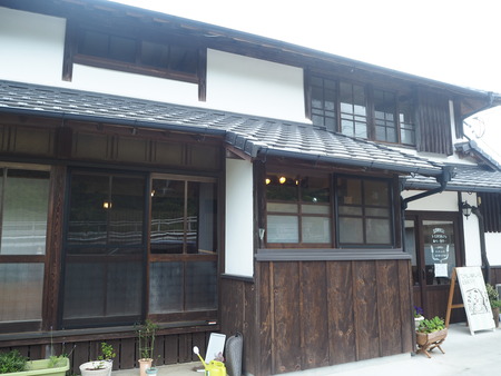 1−トミガワカフェP5310486