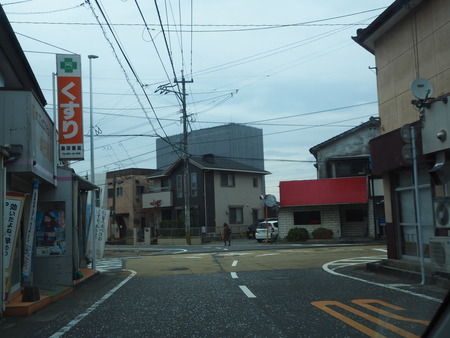 5-諫早市多良見町 猫雑貨とコーヒー 厚底をはいたねこPB226320