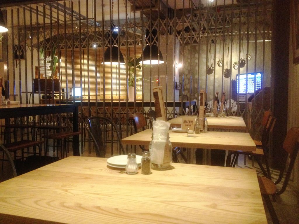 地下鉄 博多駅直結のバスラウンジ併設のオシャレなカフェ Bus Stop Cafe 福岡市博多区 長崎 諫早市民 ふくちゃんの食う 寝る 遊ぶ日記