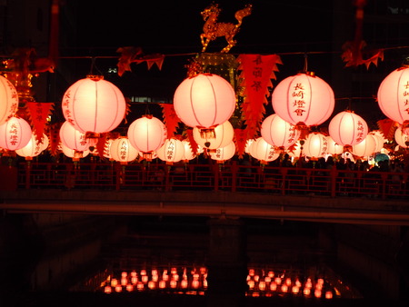 ピンクのランタンP2201104