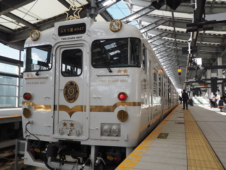 2022.10.17 ふたつ星4047 長崎駅発P1019924