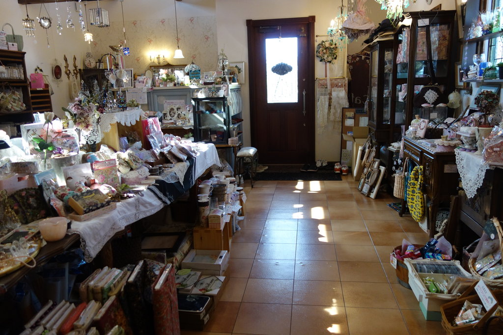 女子力アガる、雑貨＆ハンドメイドカフェ「Rose cafe」（諌早市長田町