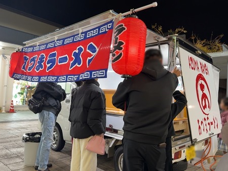 LHHe4xL35oUA0Zh1764068474_1764068513