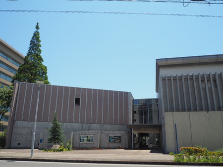 1−諫早市 図書館カフェ ヒュッゲP6230216