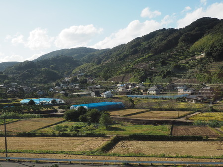 2022.10.17 ふたつ星4047 長崎駅発P1010106