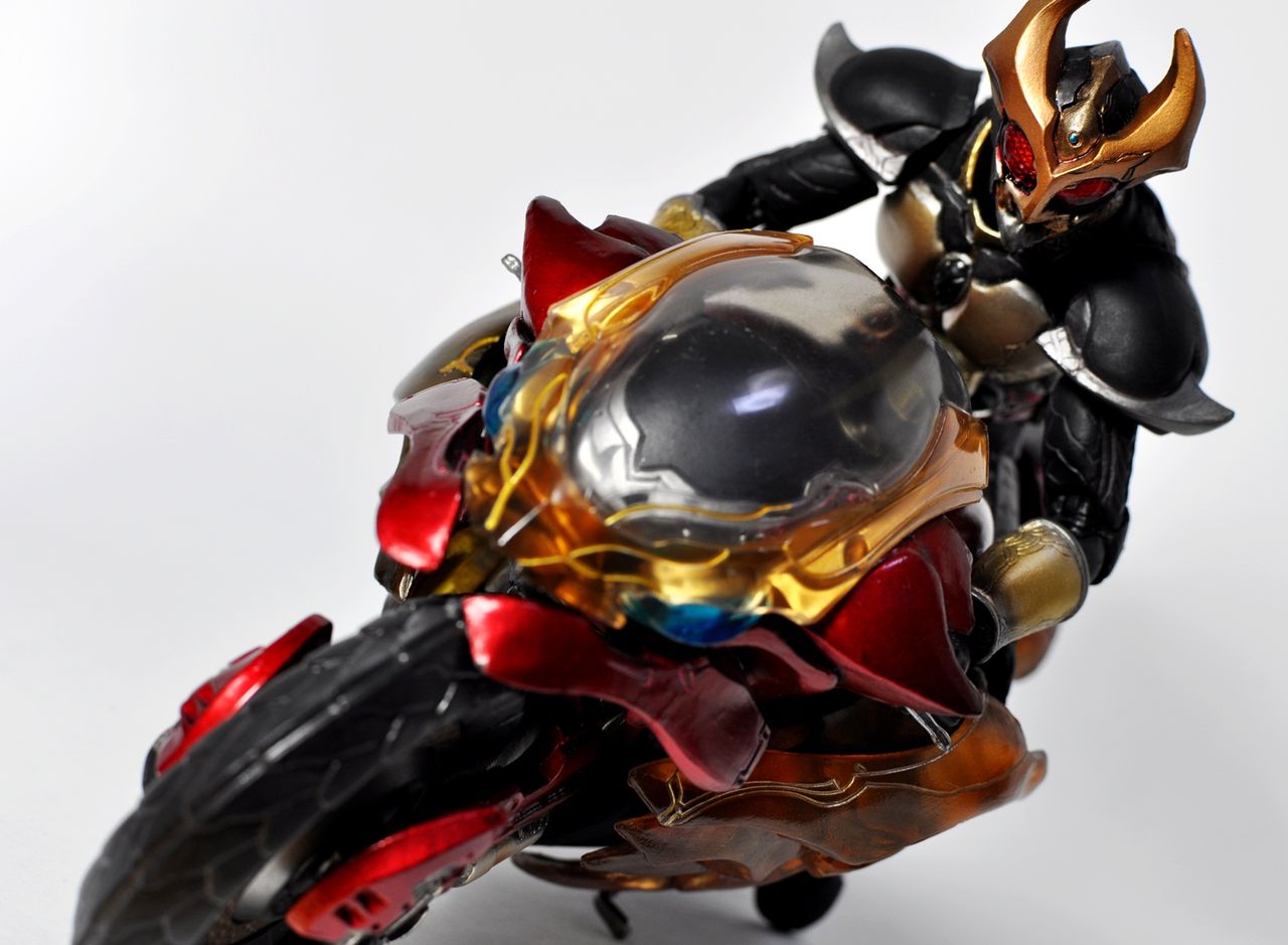 Amazon.co.jp: TAMASHII NATIONS S.I.C.VOL.40 仮面ライダー