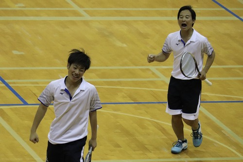 AB7DCE53-0007-491F-86E0-4E6702087010