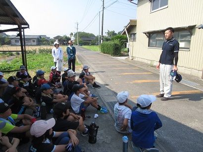 大豆の種まき 福富小学校 ５年生のページ