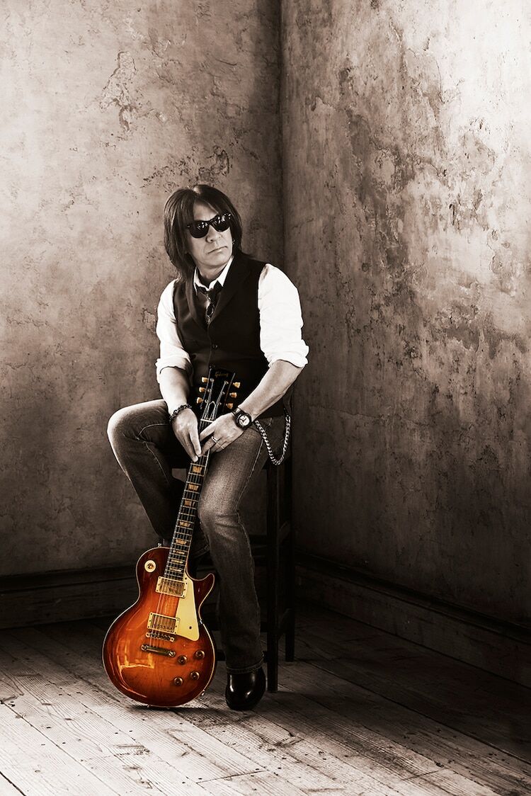 音楽 B Z 松本孝弘 4年ぶりにソロアルバムリリース ゲストボーカルに氷室京介 World Music まとめチャンネル 音楽 B Z 松本孝弘 4年ぶりにソロアルバムリリース ゲストボーカルに氷室京介 World Music まとめチャンネル